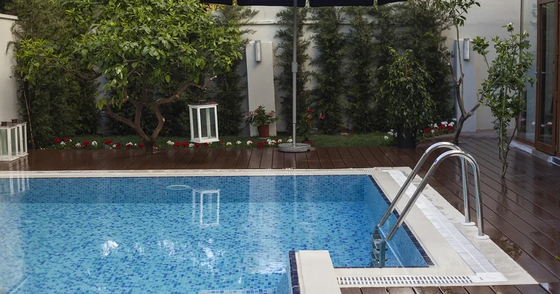 Les vraies contraintes d'un camouflage de piscine tubulaire