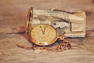 Horloge murale année 50 : le guide complet pour un style rétro en 2026