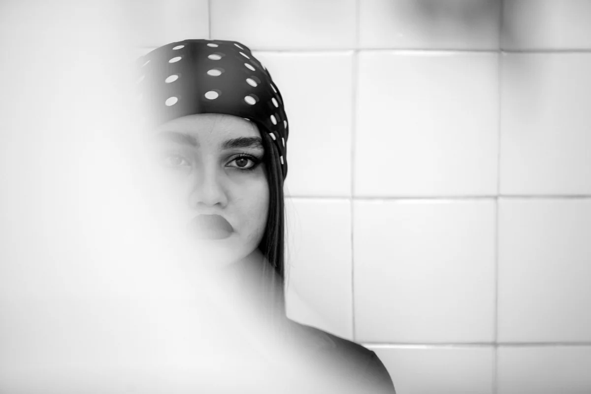 Comment éliminer les vers noirs dans vos toilettes en 2026 : les meilleures astuces