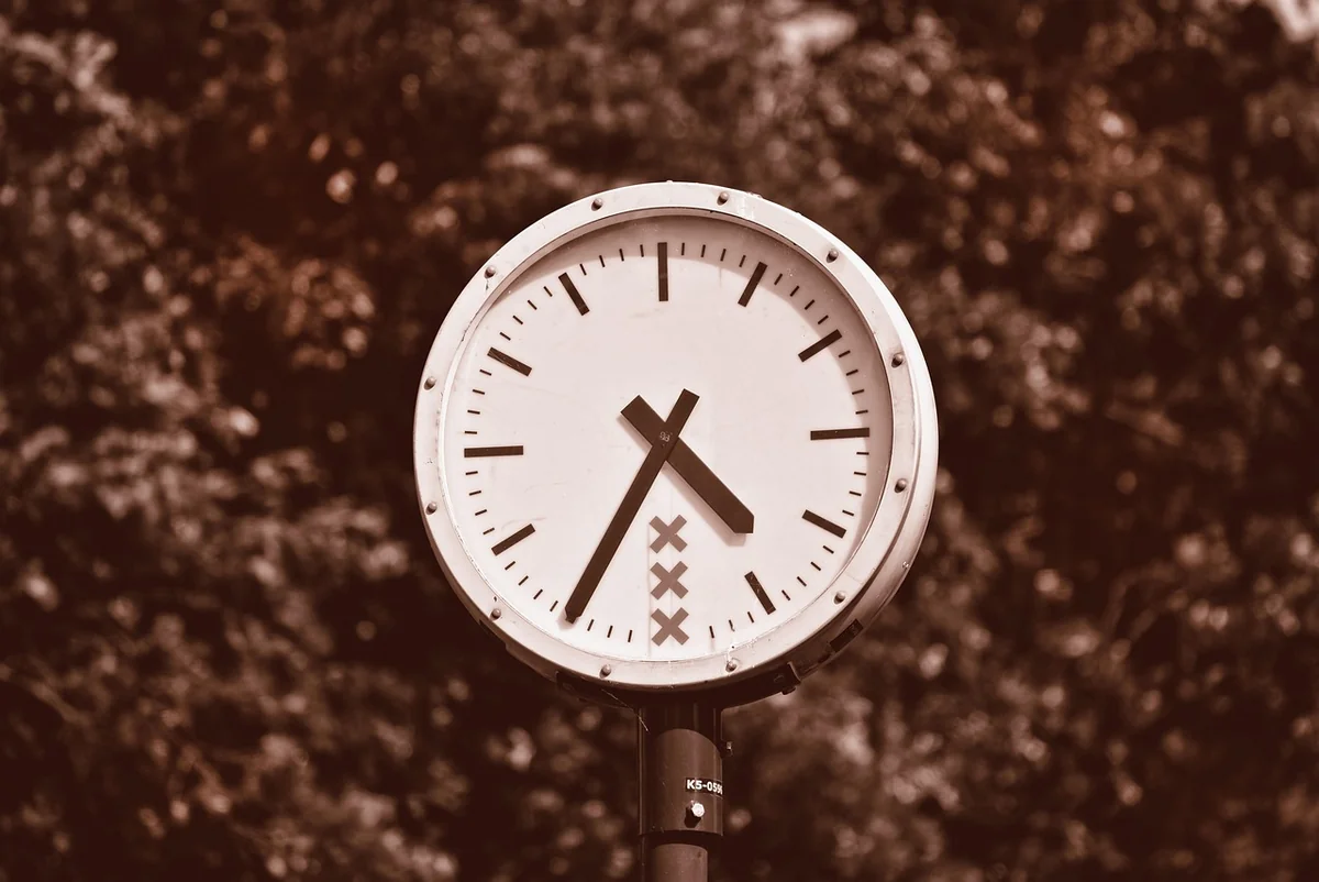 Les tendances 2026 pour les horloges murales